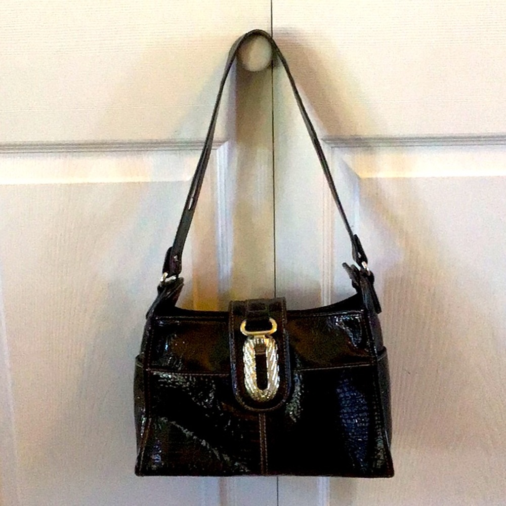 MC medium size black crocodile leather shoulder bag